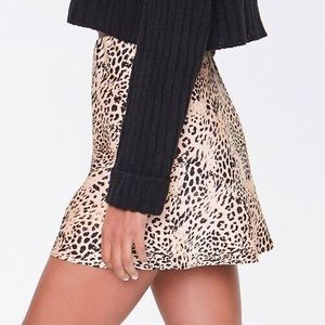 Forever 21 Satin animal print mini skirt in black & white NWOT